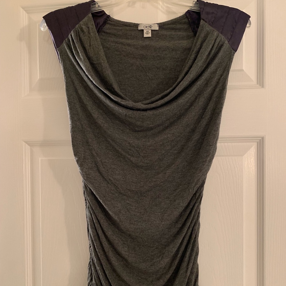 Cache grey gathered top with details on shoulders.